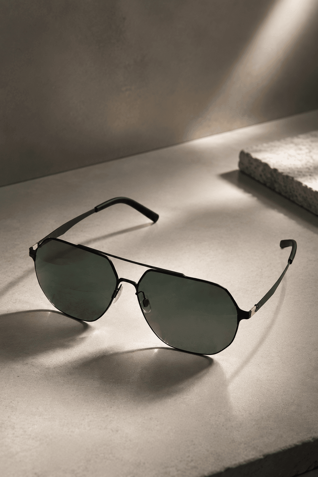 Traverse metal sunglasses with dark green lenses